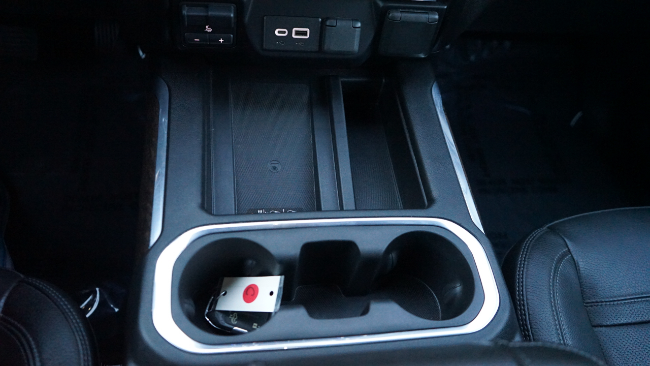 GMC Sierra 2500HD Denali Crew Cab 4WD SB 2023