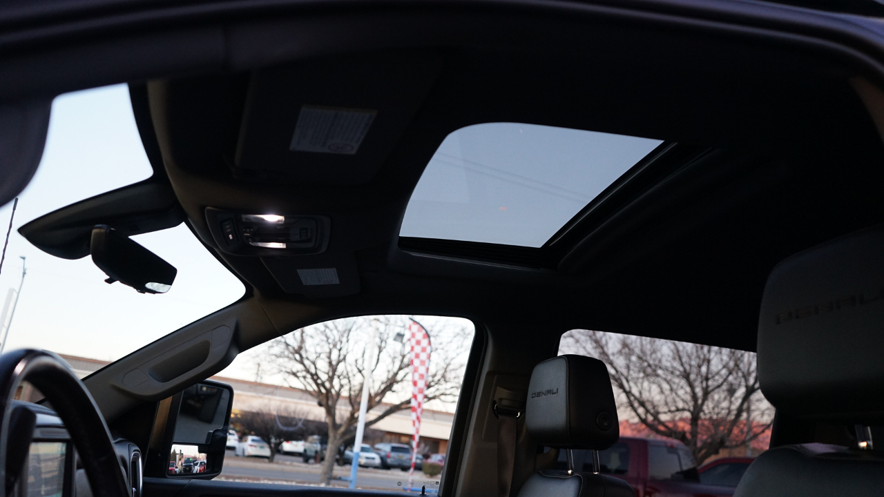 GMC Sierra 2500HD Denali Crew Cab 4WD SB 2023