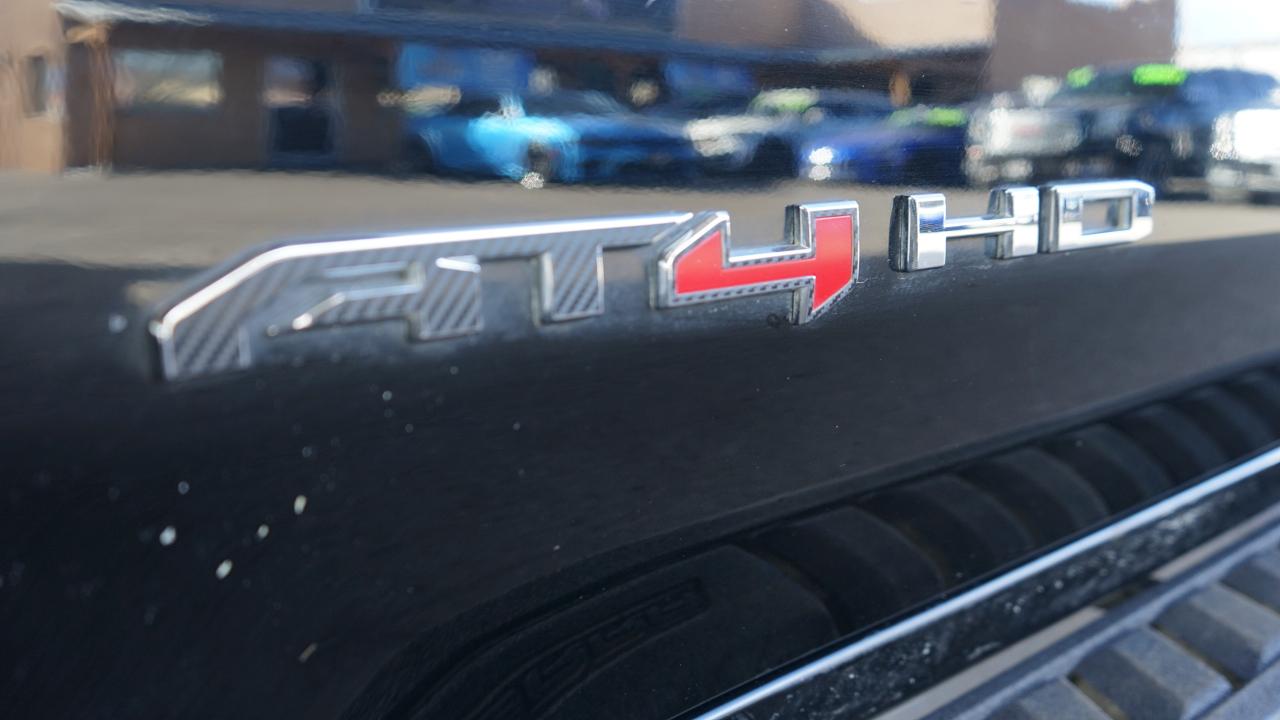 GMC Sierra 2500 AT4 Crew Cab 4WD SWB 2021