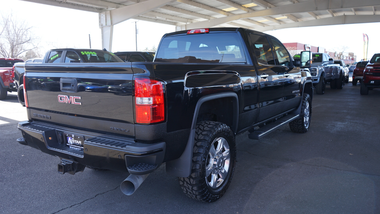 GMC Sierra 2500HD 4WD Crew Cab 159" Denali 2019