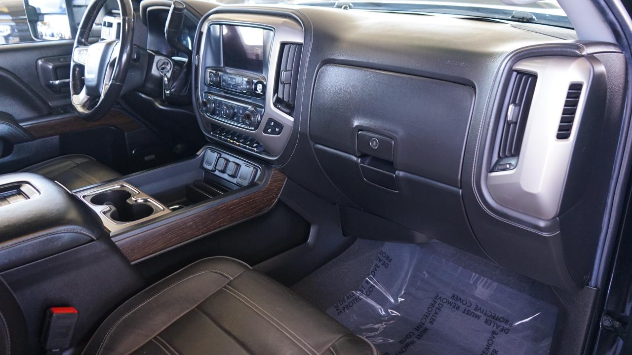 GMC Sierra 2500HD 4WD Crew Cab 159" Denali 2019