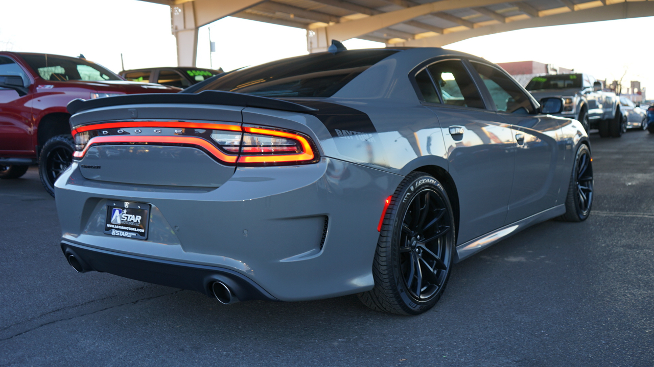 Dodge Charger 4dr Sdn R/T 392 Daytona Edition RWD 2017