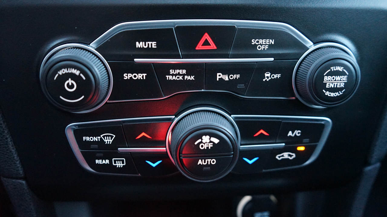 Dodge Charger 4dr Sdn R/T 392 Daytona Edition RWD 2017