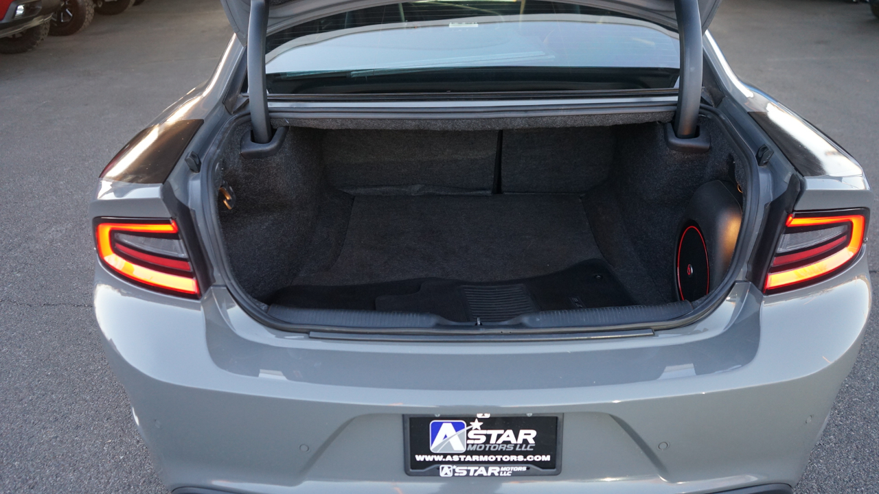 Dodge Charger 4dr Sdn R/T 392 Daytona Edition RWD 2017