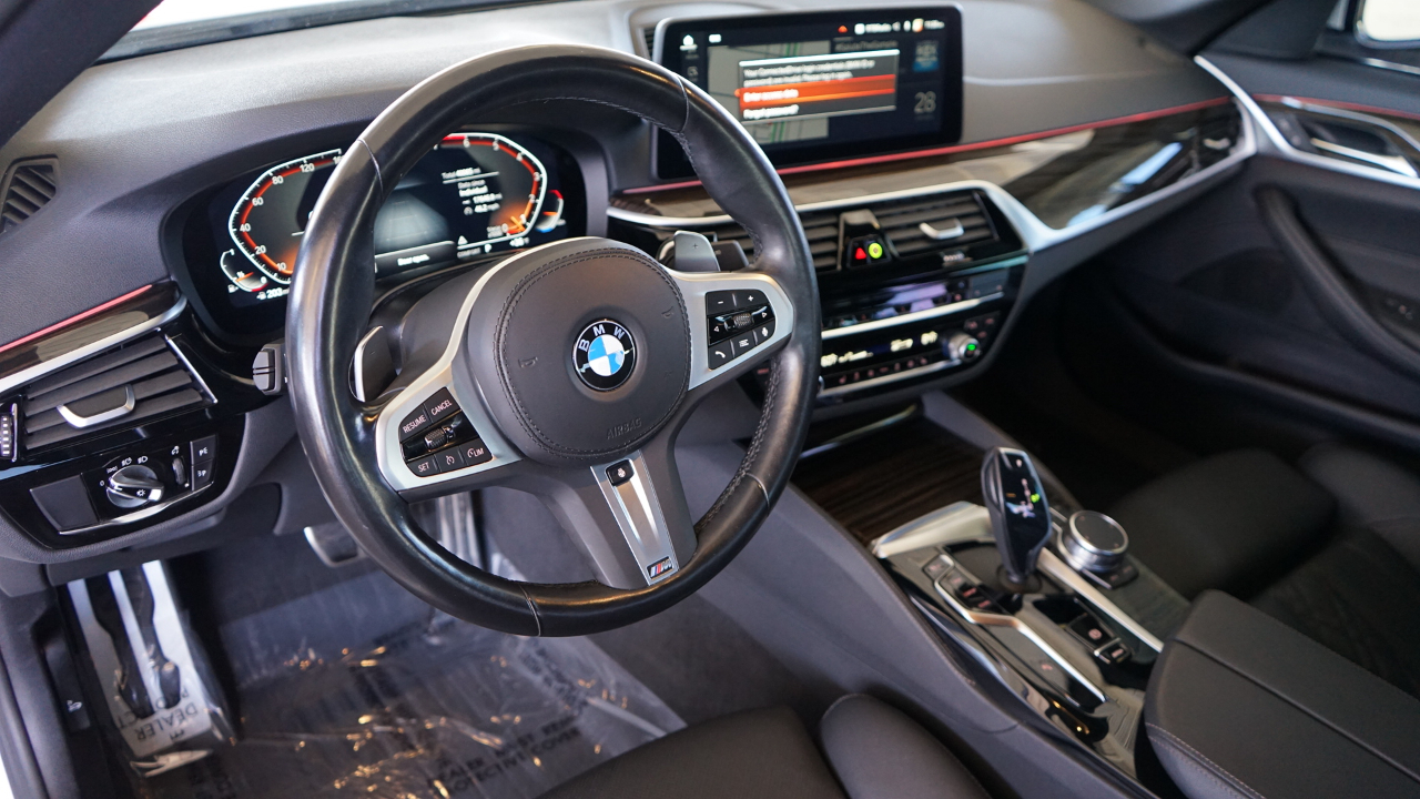 BMW 5-Series 530i xDrive 2023