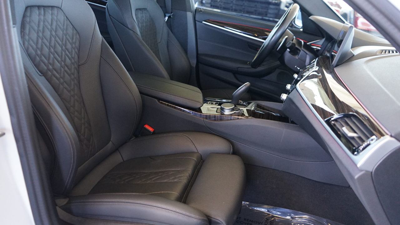 BMW 5-Series 530i xDrive 2023