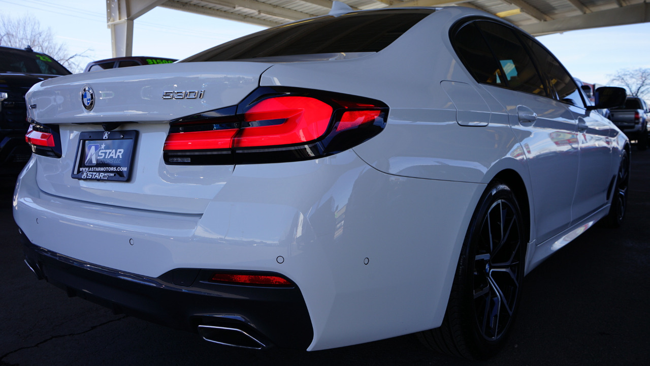 BMW 5-Series 530i xDrive 2023
