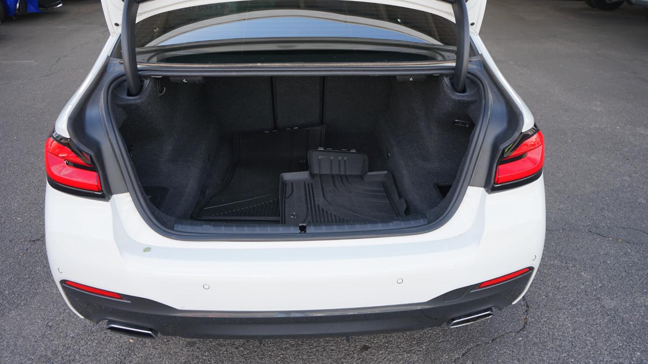 BMW 5-Series 530i xDrive 2023