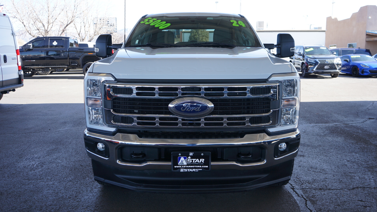 Ford F-250 SD XLT Crew Cab 4WD 2024