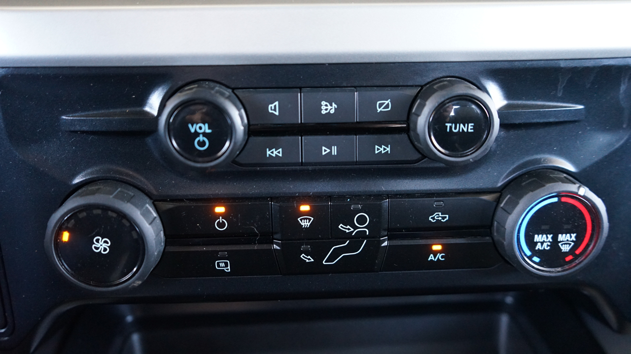 Ford F-250 SD XLT Crew Cab 4WD 2024