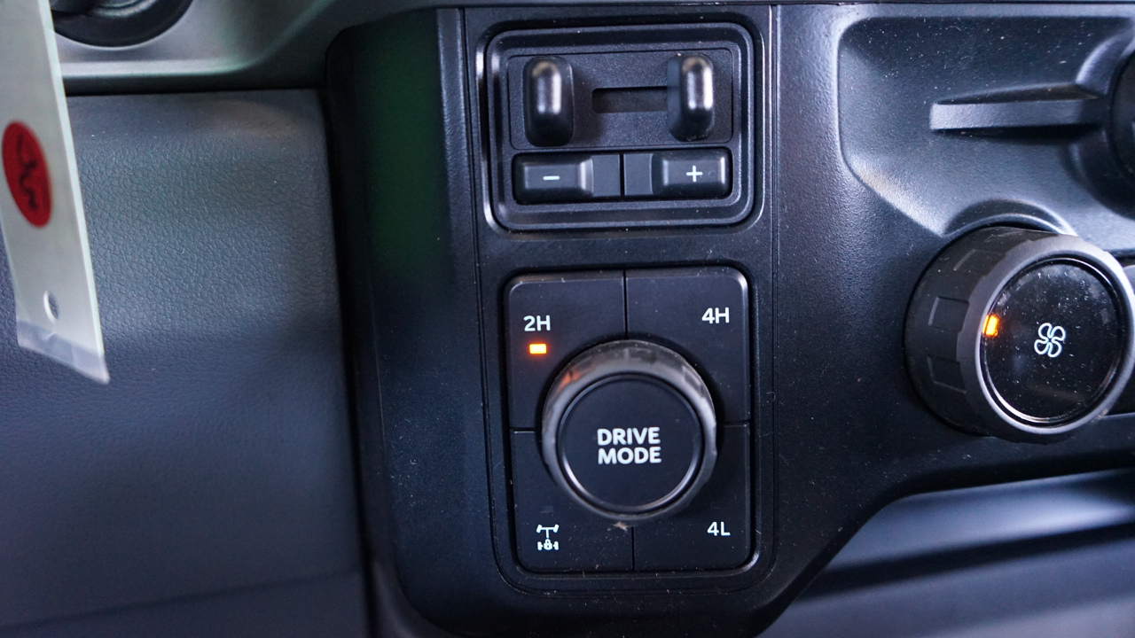 Ford F-250 SD XLT Crew Cab 4WD 2024