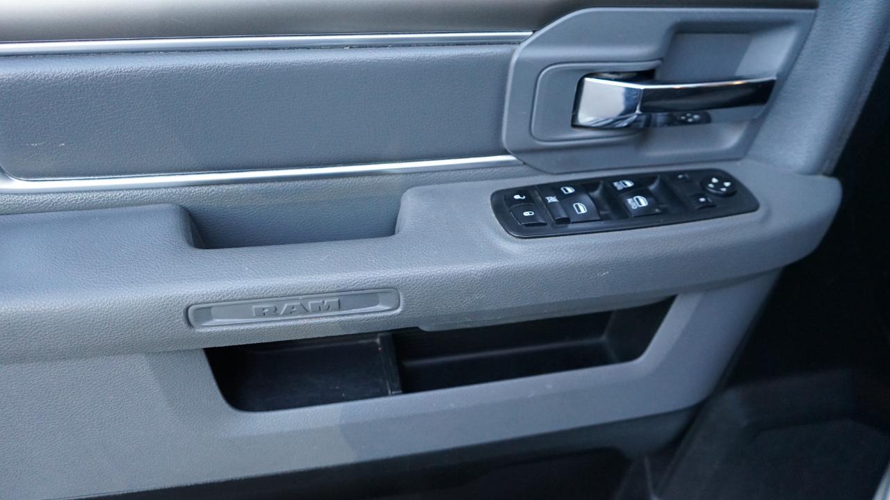 RAM 1500 SLT Quad Cab 2WD 2017