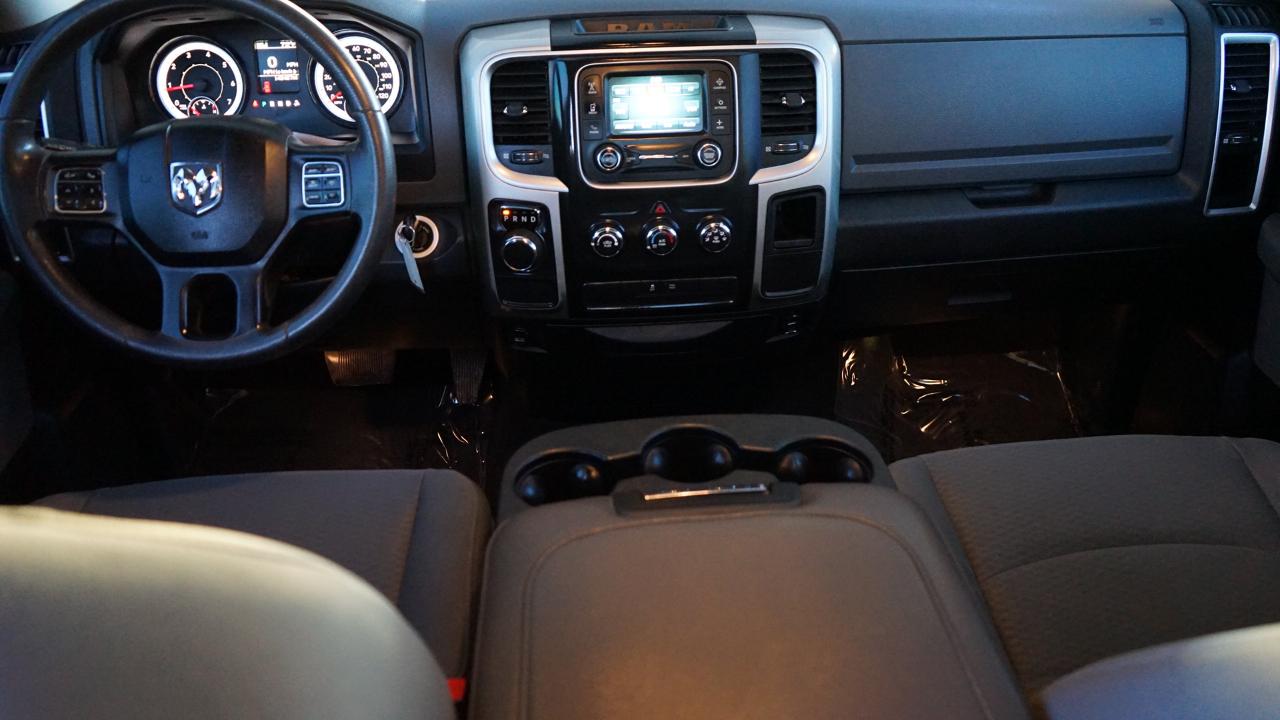 RAM 1500 SLT Quad Cab 2WD 2017