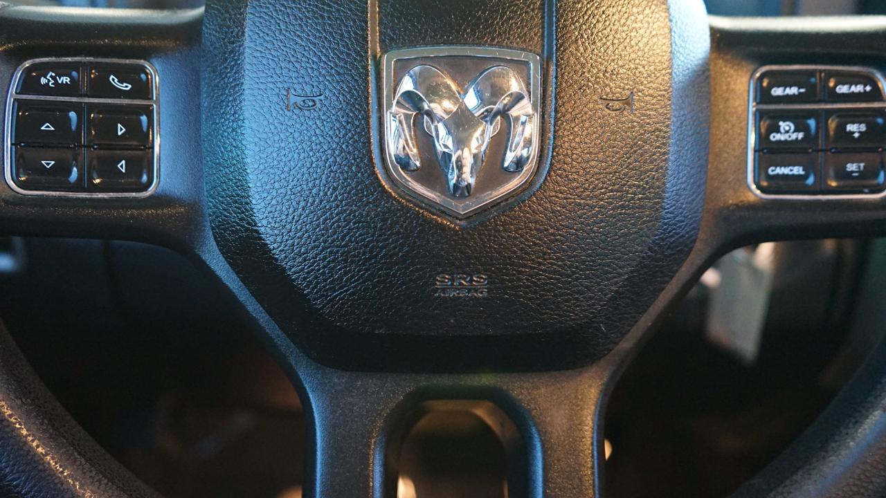 RAM 1500 SLT Quad Cab 2WD 2017