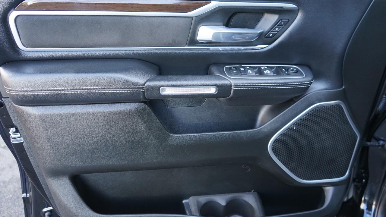 RAM 1500 Laramie Crew Cab SWB 4WD 2022