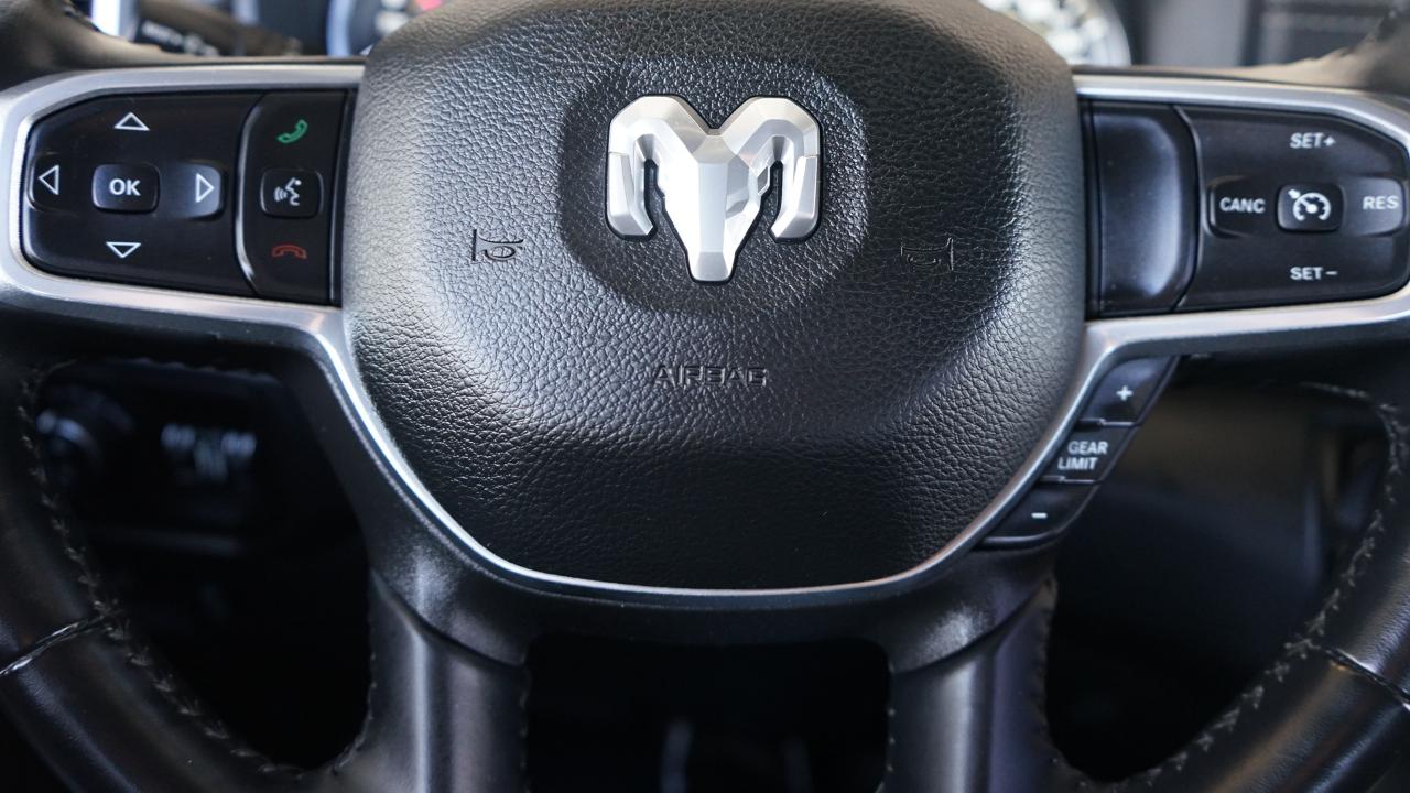 RAM 1500 Laramie Crew Cab SWB 4WD 2022