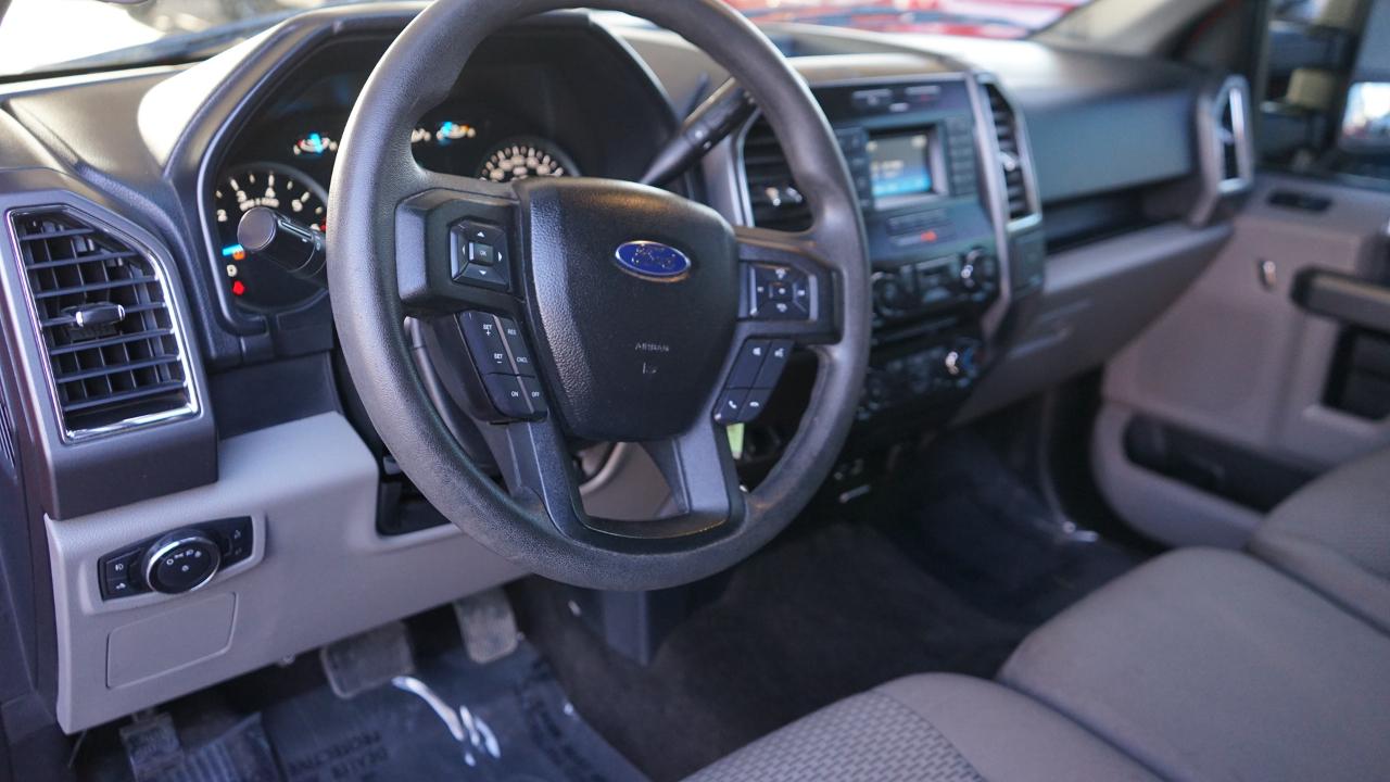 Ford F-150 XL SuperCrew 5.5-ft. Bed 4WD 2015