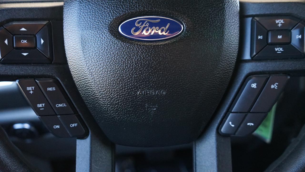 Ford F-150 XL SuperCrew 5.5-ft. Bed 4WD 2015