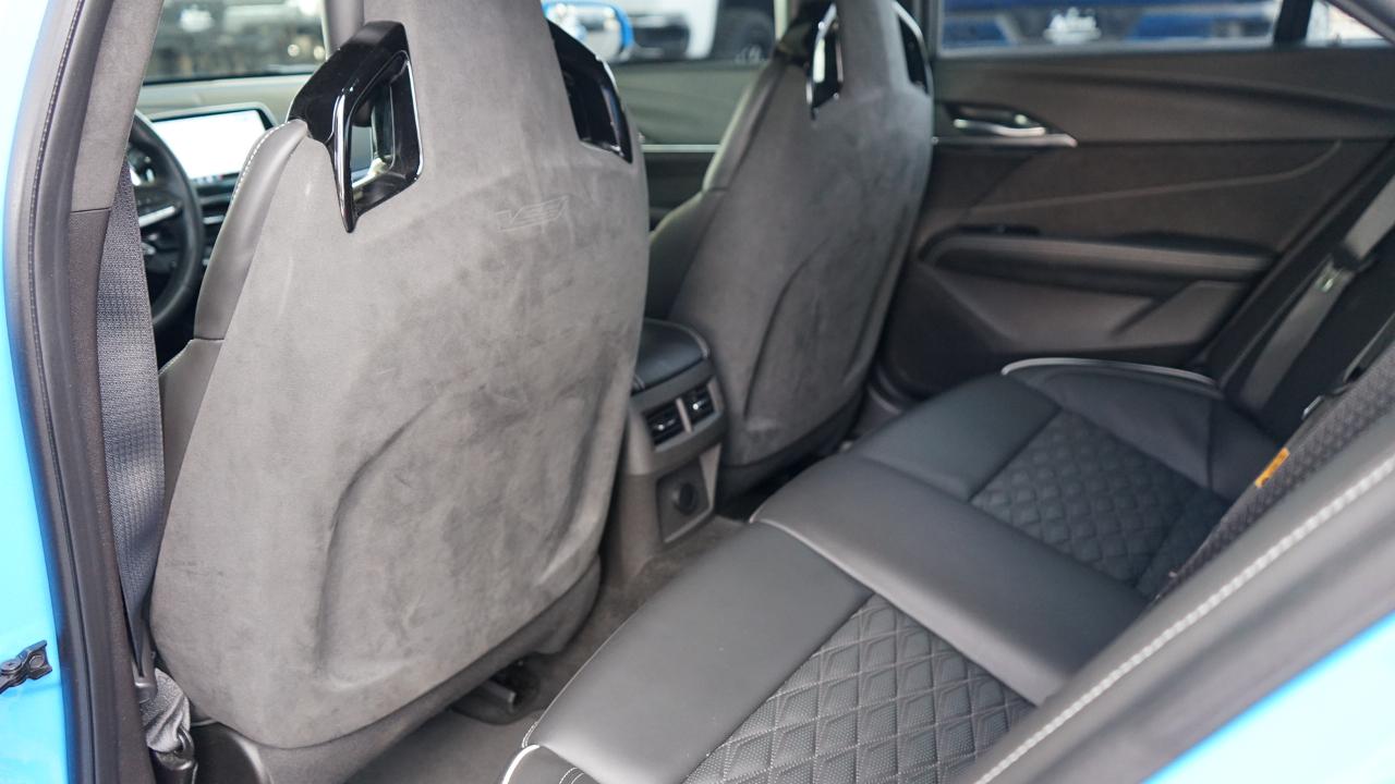 Cadillac CT4-V Blackwing Base 2023