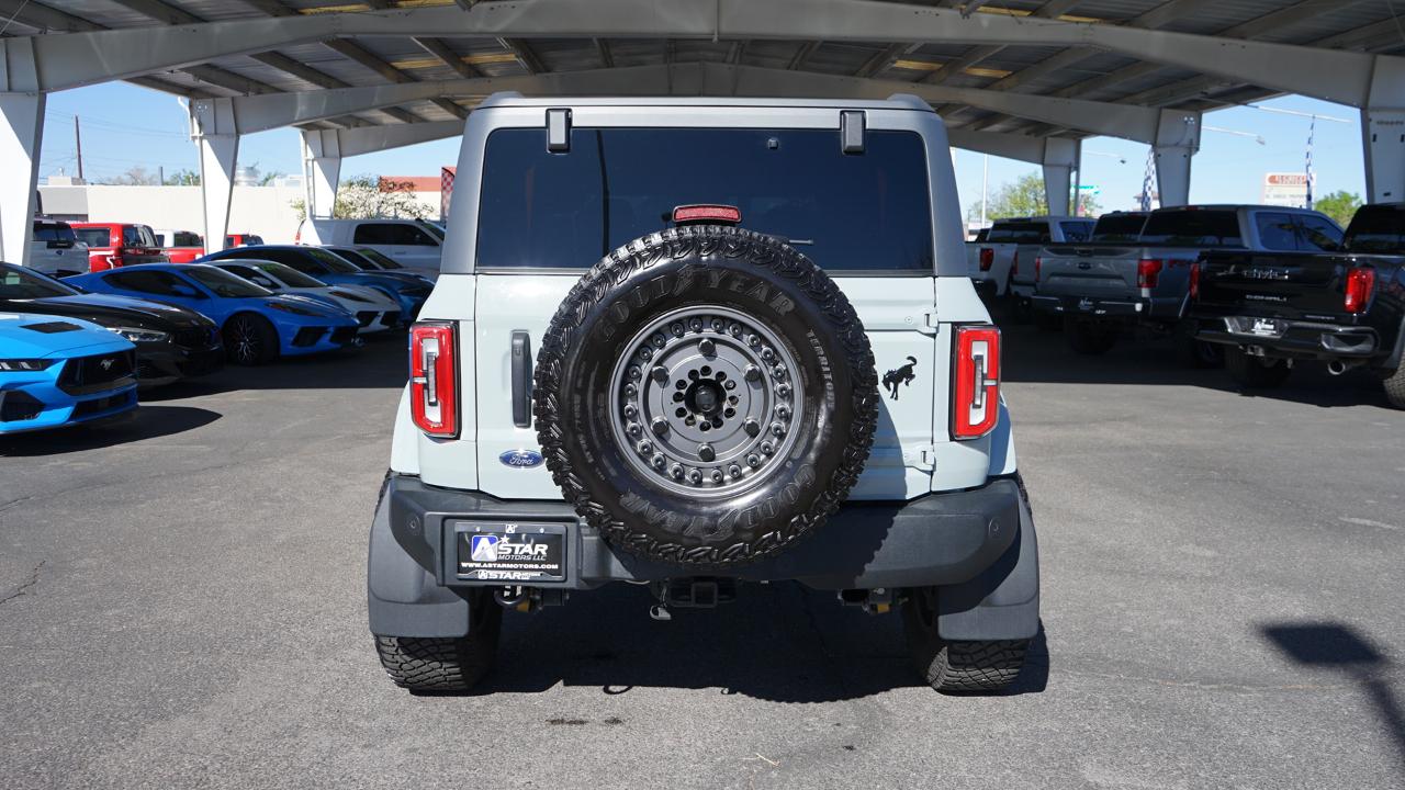 Ford Bronco Base 4-Door w/Advanced 2022