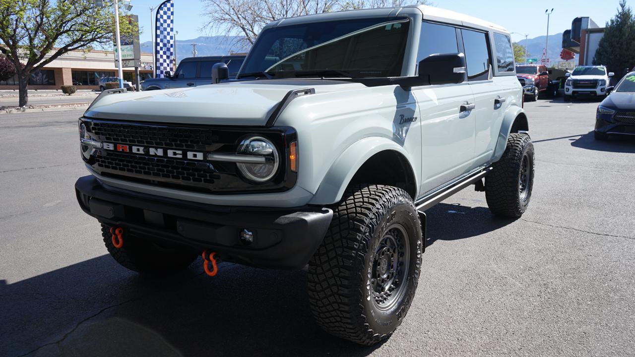 Ford Bronco Base 4-Door w/Advanced 2022