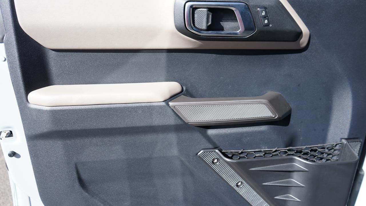 Ford Bronco Base 4-Door w/Advanced 2022