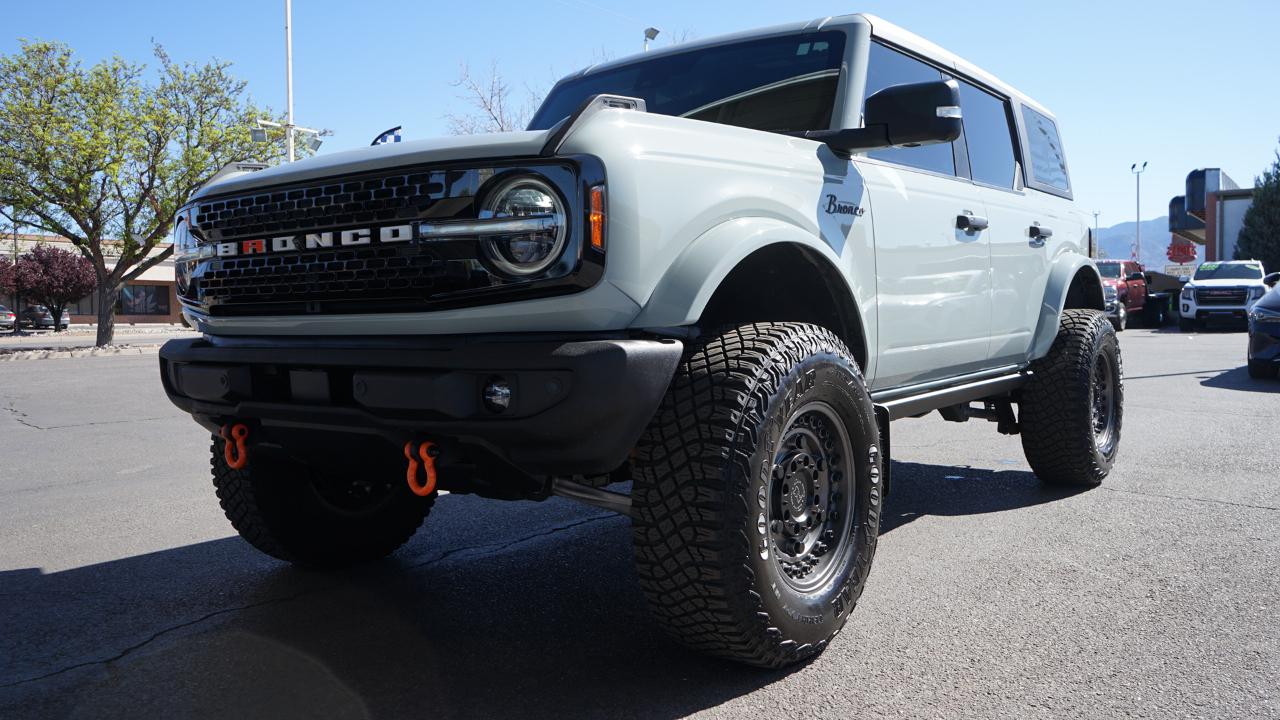 Ford Bronco Base 4-Door w/Advanced 2022