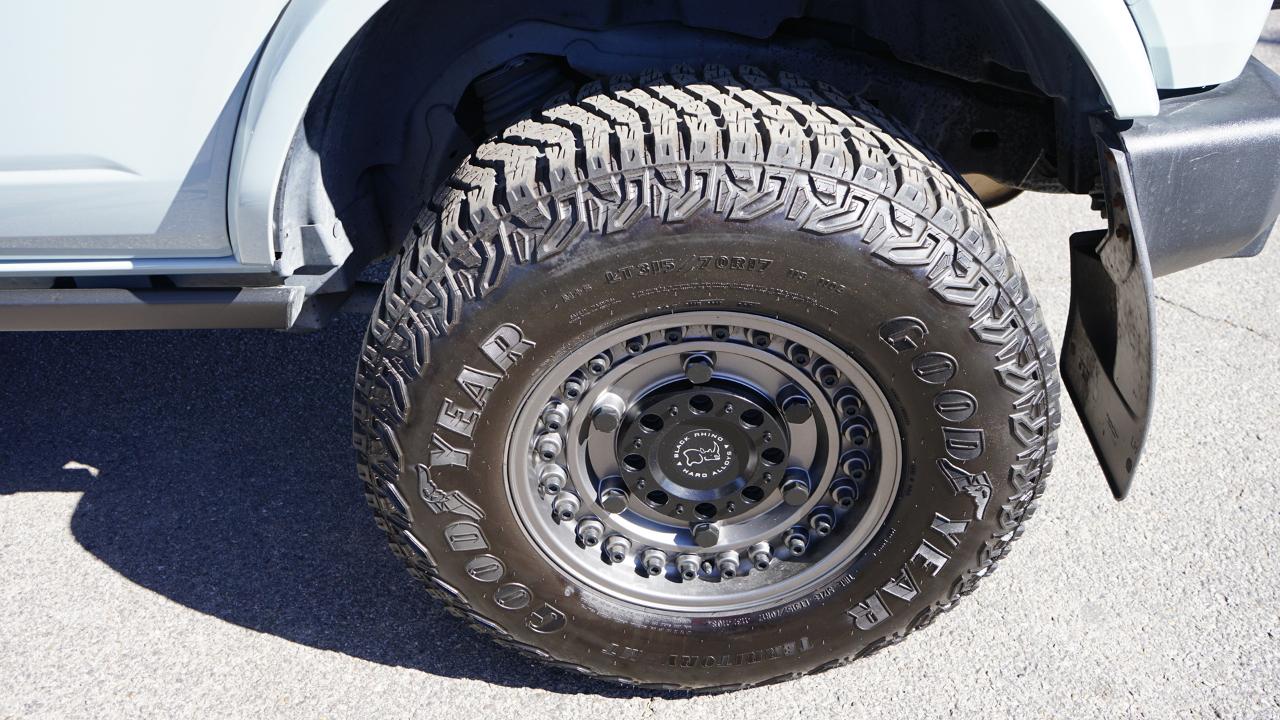 Ford Bronco Base 4-Door w/Advanced 2022