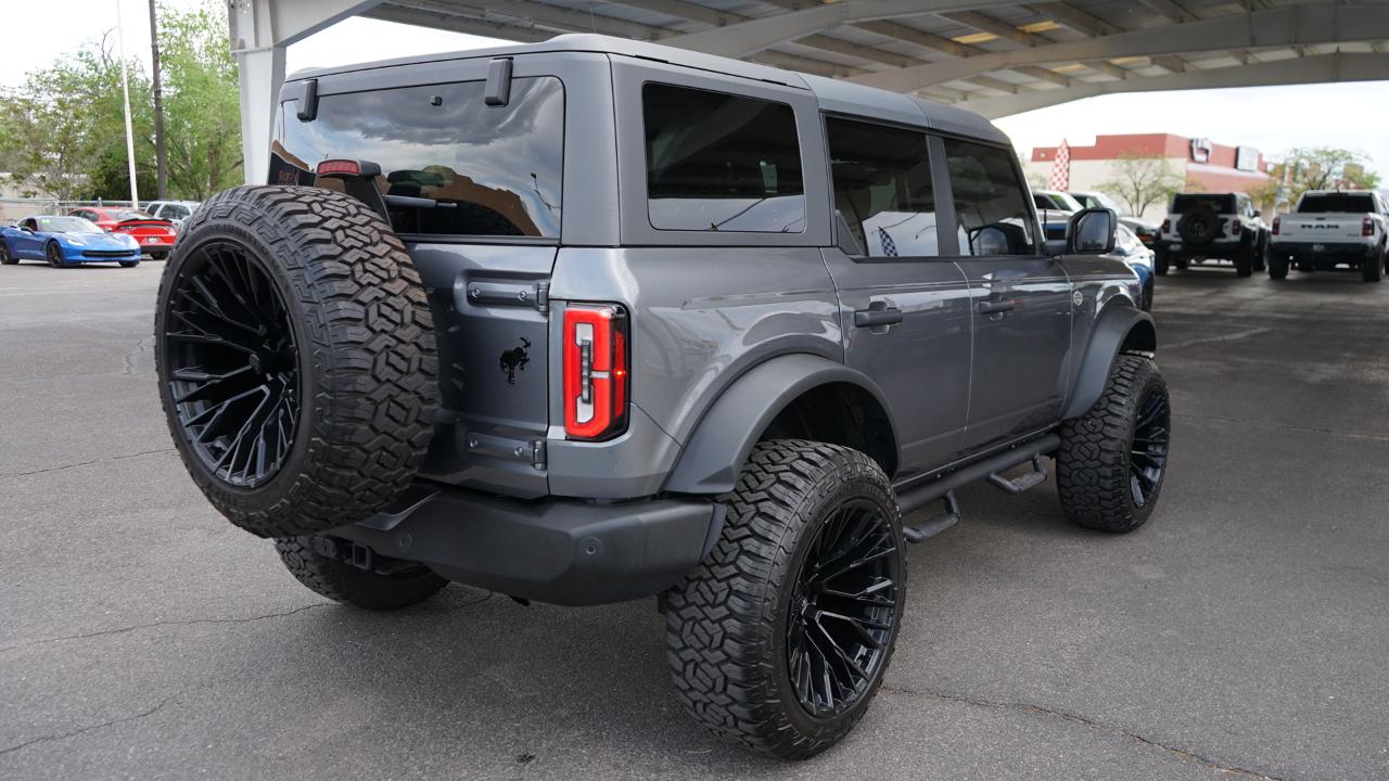 Ford Bronco Base 4-Door w/Advanced 2023
