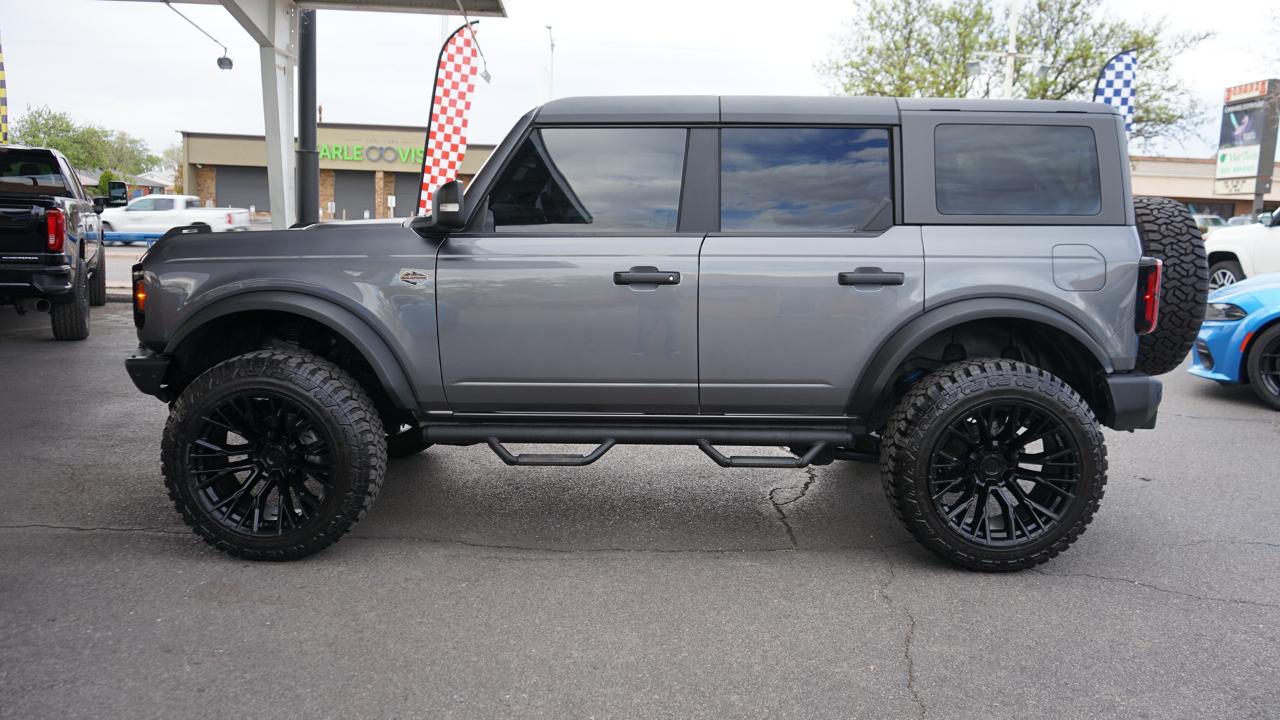 Ford Bronco Base 4-Door w/Advanced 2023