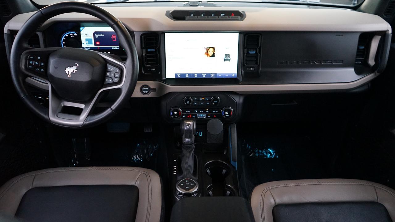 Ford Bronco Base 4-Door w/Advanced 2023