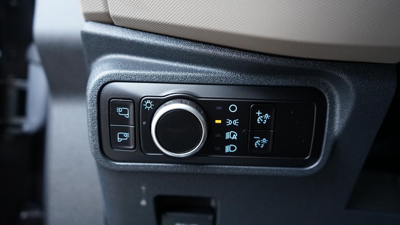 Ford Bronco Base 4-Door w/Advanced 2023