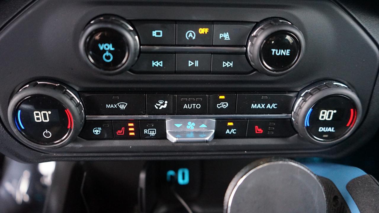 Ford Bronco Base 4-Door w/Advanced 2023