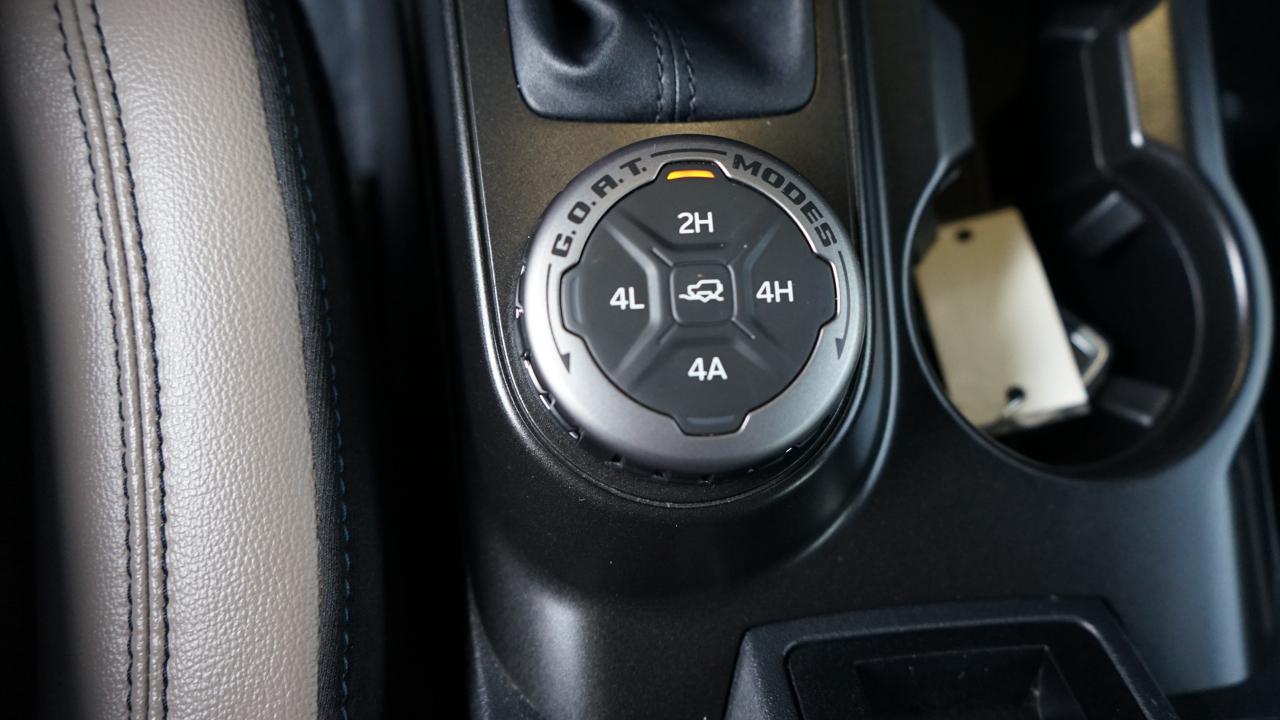 Ford Bronco Base 4-Door w/Advanced 2023