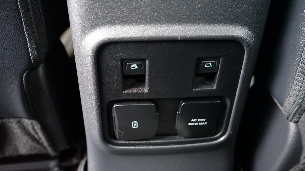 Ford Bronco Base 4-Door w/Advanced 2023