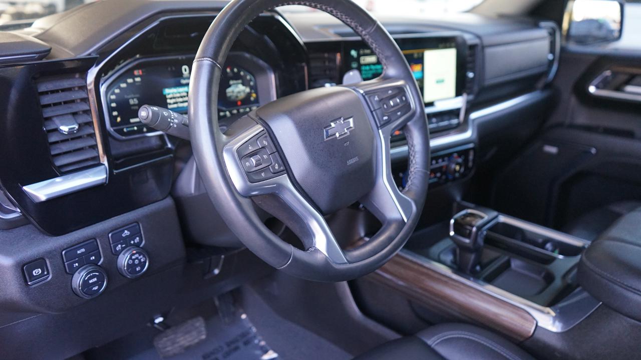 Chevrolet Silverado 1500 RST Crew Cab 4WD 2024