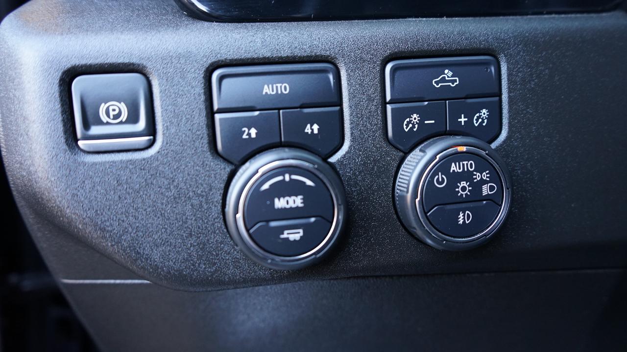 Chevrolet Silverado 1500 RST Crew Cab 4WD 2024