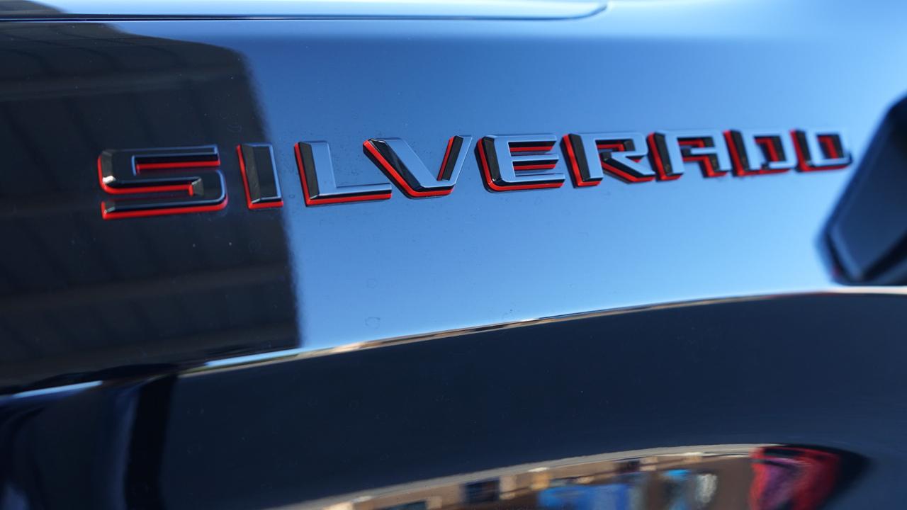 Chevrolet Silverado 1500 RST Crew Cab 4WD 2024