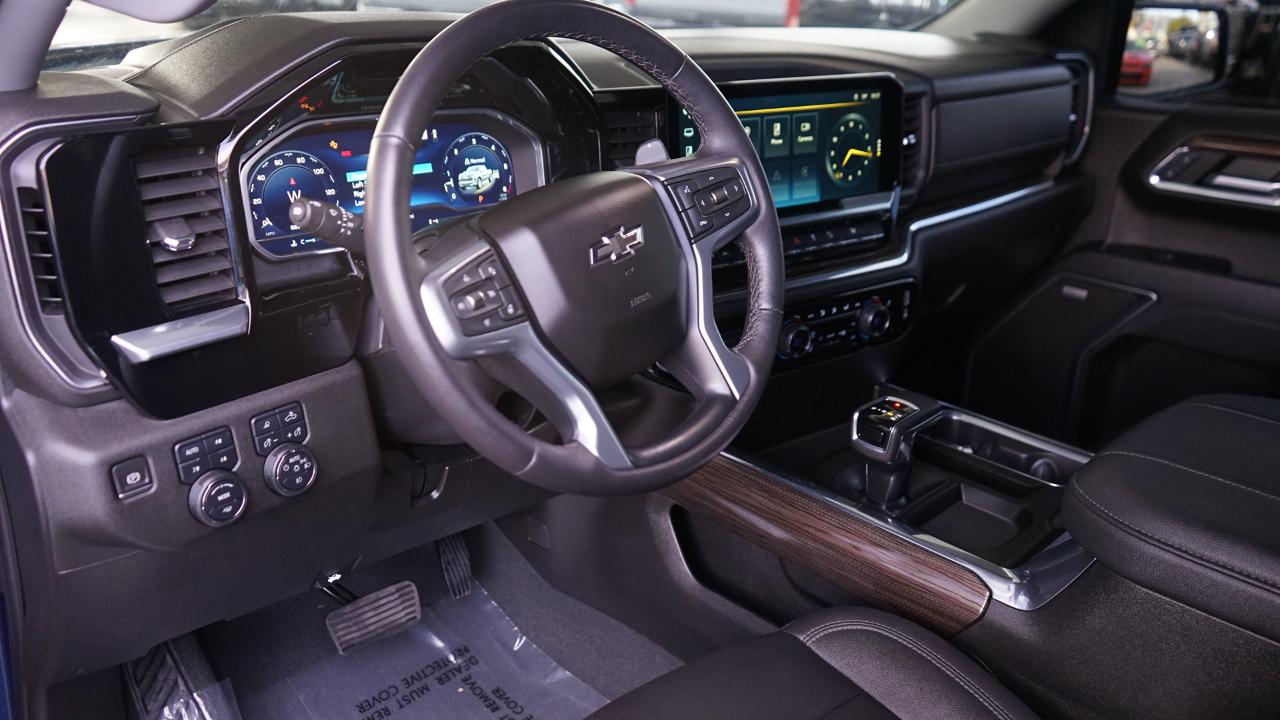 Chevrolet Silverado 1500 RST Crew Cab 4WD 2023