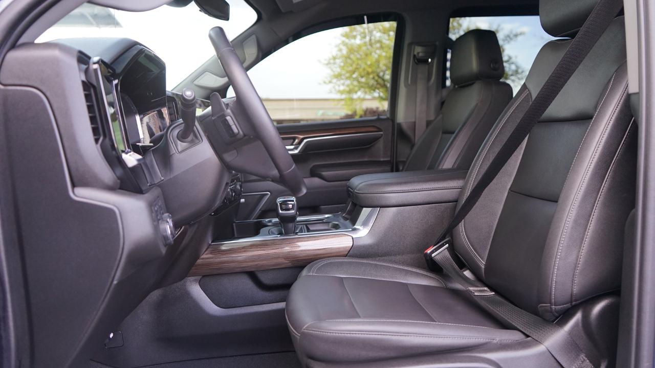 Chevrolet Silverado 1500 RST Crew Cab 4WD 2023