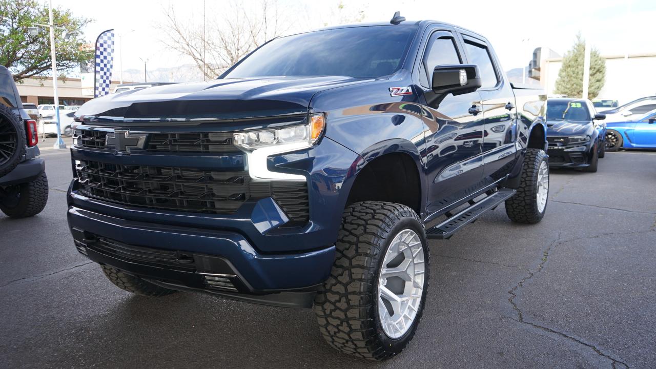 Chevrolet Silverado 1500 RST Crew Cab 4WD 2023