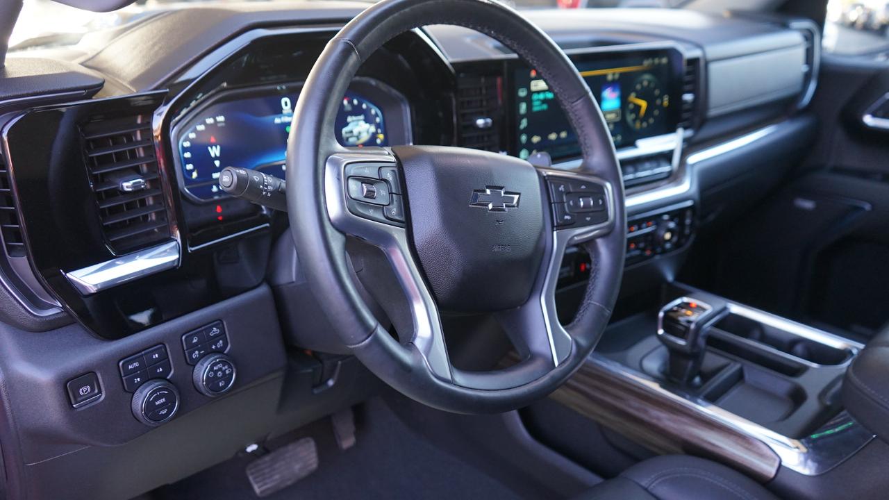 Chevrolet Silverado 1500 Trail Boss LT Crew Cab 4WD 2023