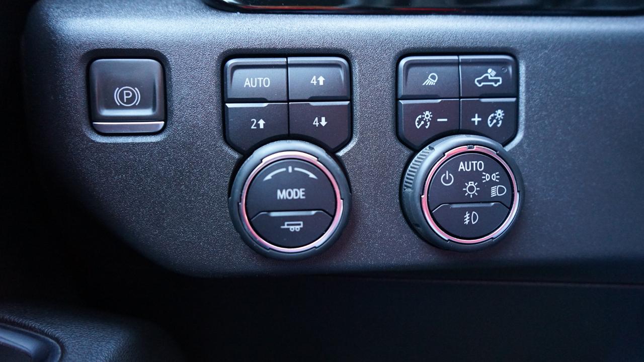 Chevrolet Silverado 1500 Trail Boss LT Crew Cab 4WD 2023