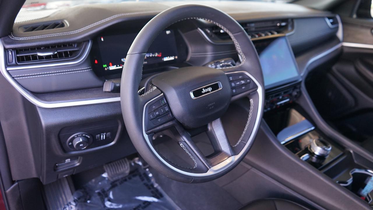 Jeep Grand Cherokee Limited 4WD 2024