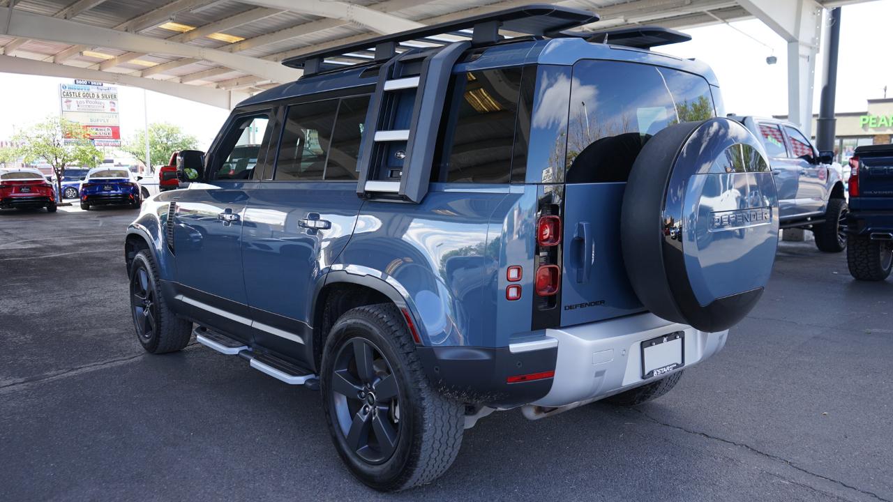 Land Rover Defender P300 110 S 2024