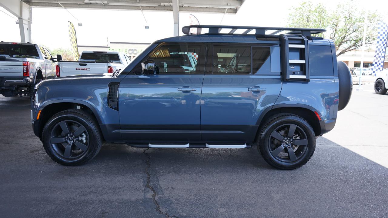Land Rover Defender P300 110 S 2024