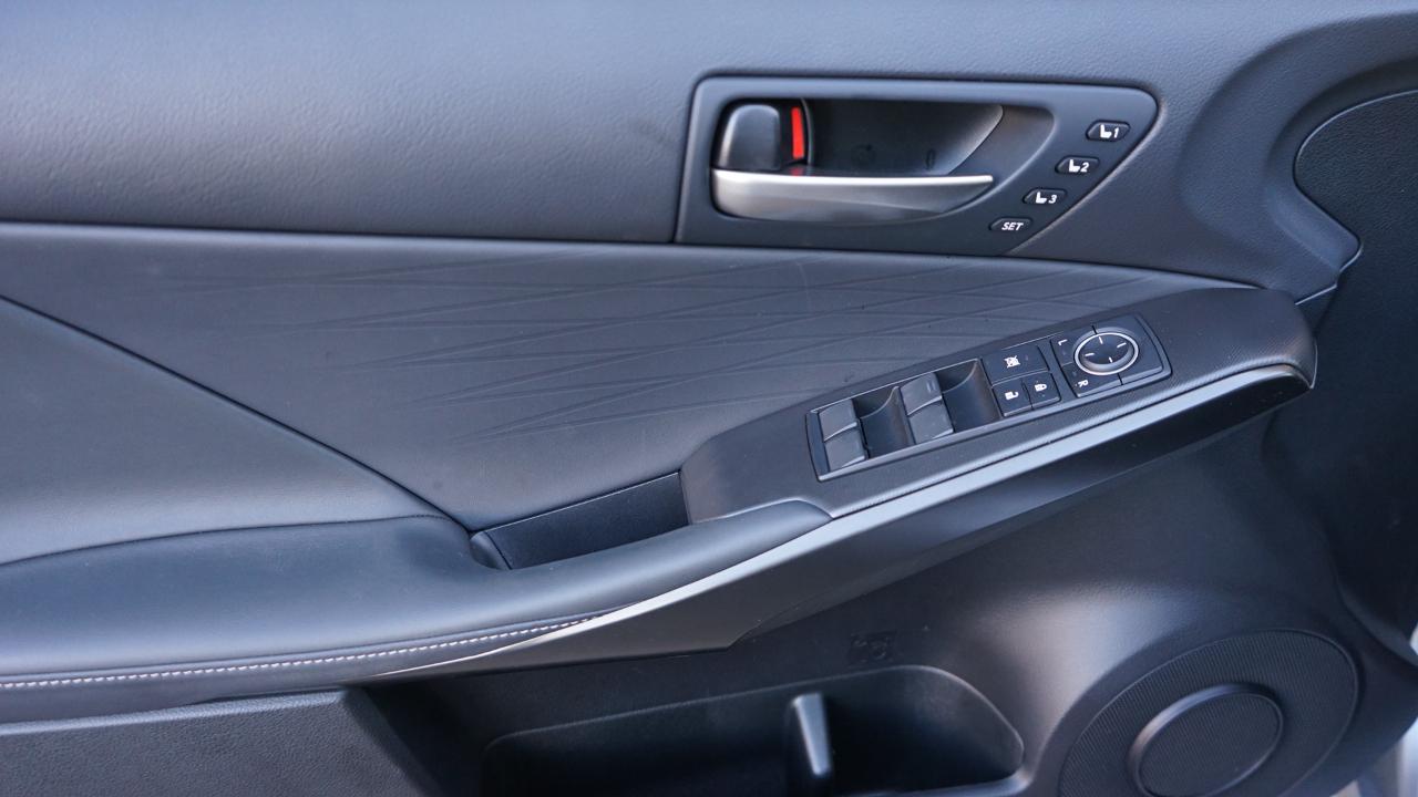 Lexus IS F SPORT 350 RWD 2023