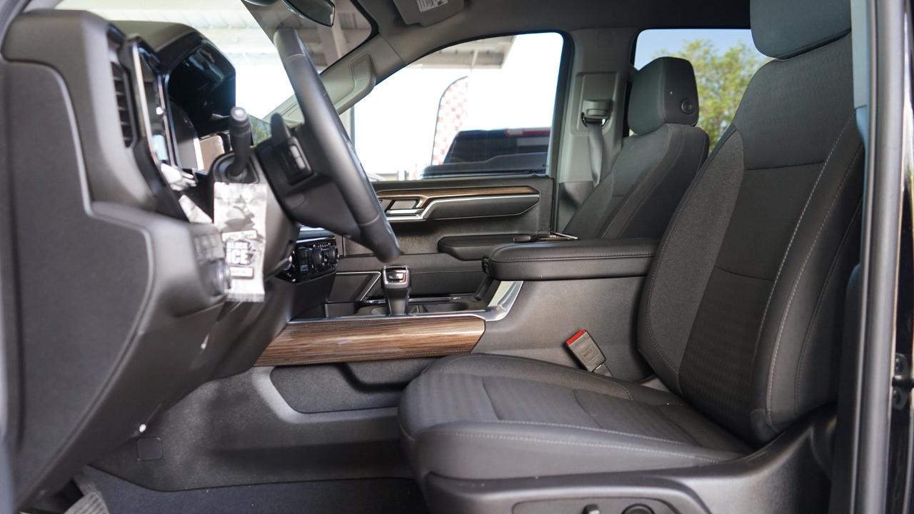 Chevrolet Silverado 1500 LT Z71 Crew Cab 2025