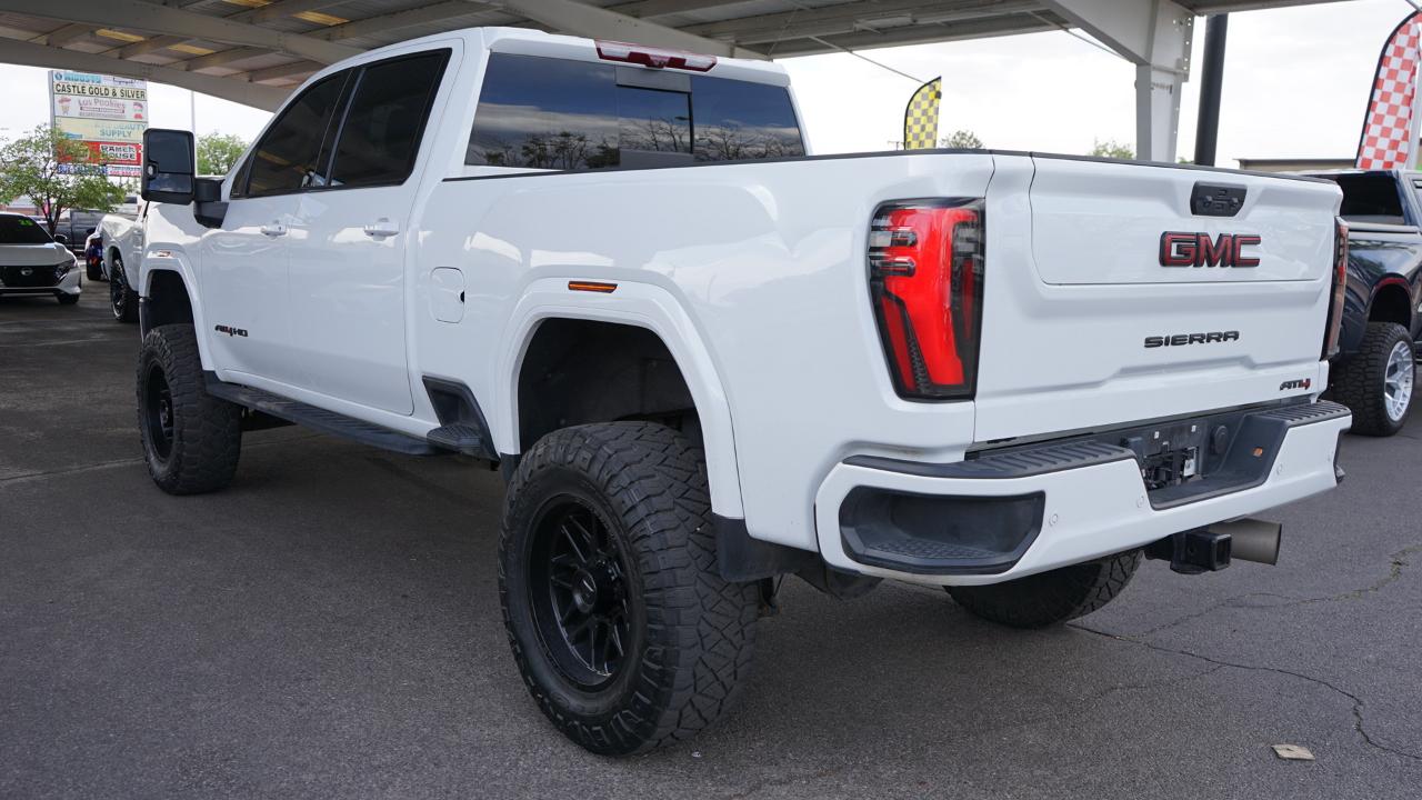 GMC Sierra 2500HD AT4 Crew Cab 4WD 2024