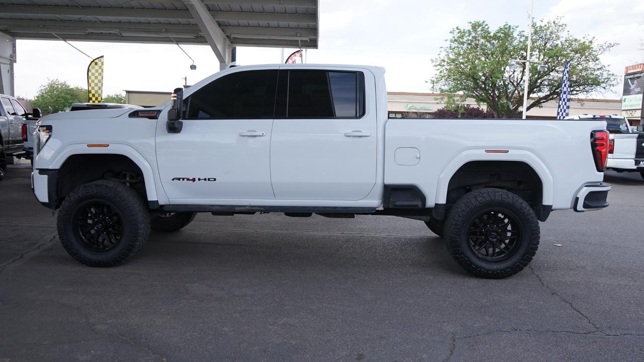 GMC Sierra 2500HD AT4 Crew Cab 4WD 2024